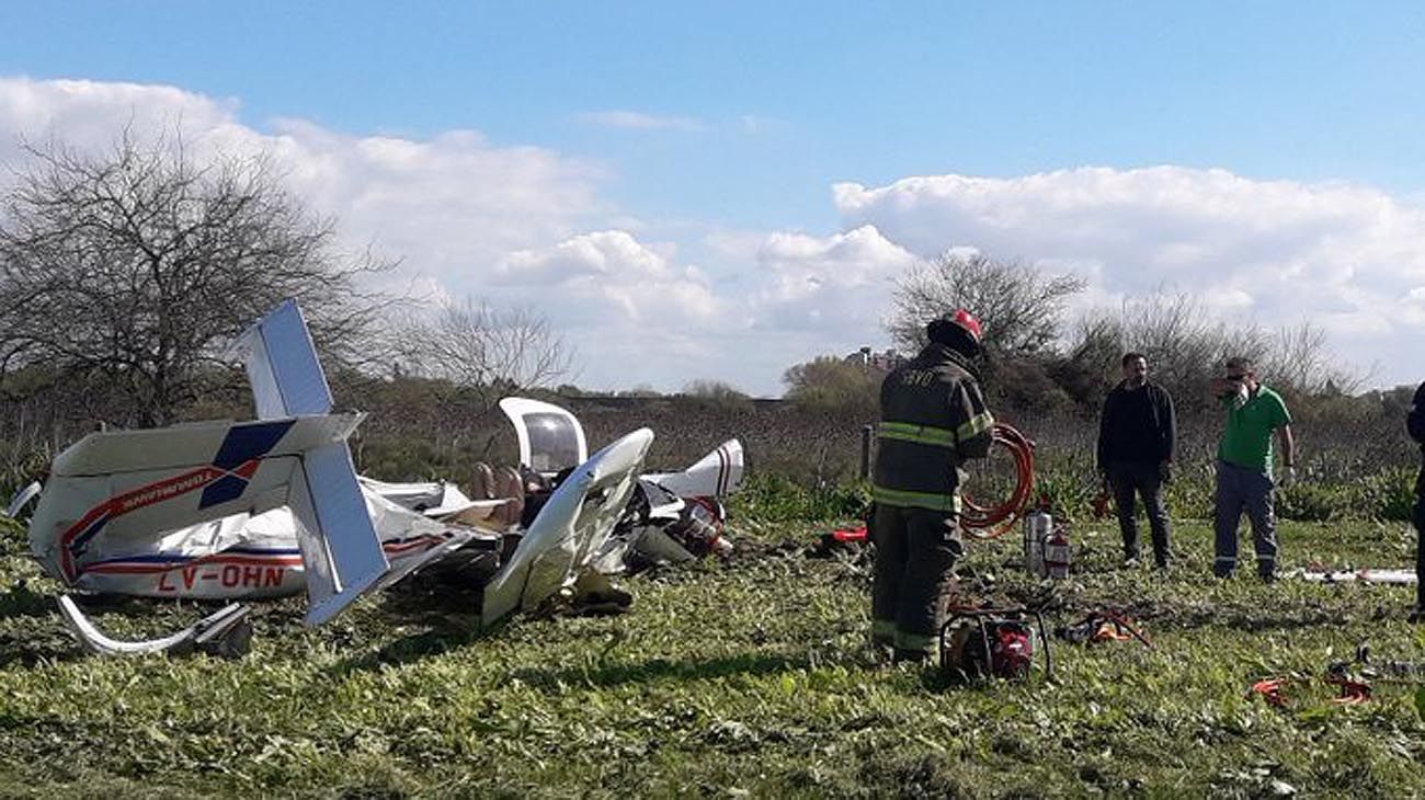 Tragedia en Berazategui: murieron dos personas en un accidente aéreo