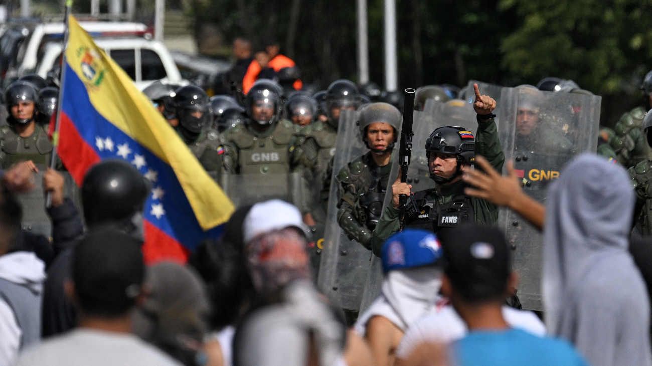 Muertes, arrestos políticos y derribos de estatuas de Chávez: el mapa de los disturbios y la represión en Venezuela