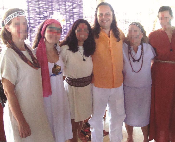 Investigan a un líder espiritual por presunta trata de personas
