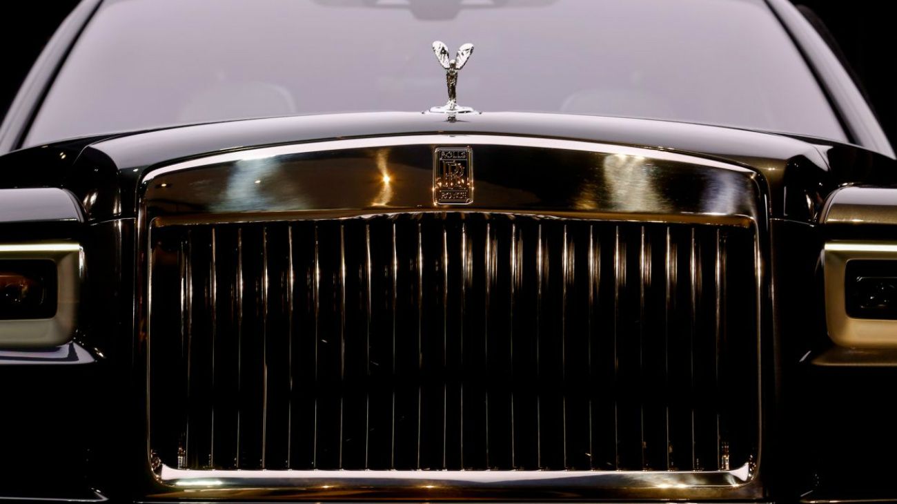 Sepelios de lujo: coche fúnebre Rolls-Royce y cripta de U$S 7 millones
