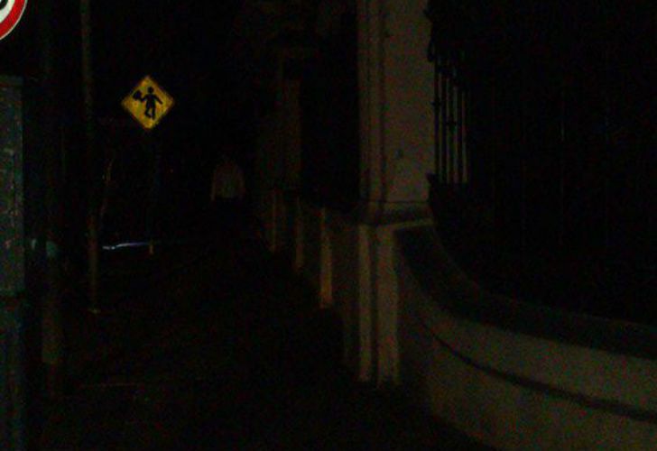 Más de 20 mil usuarios permanecen sin luz en el área metropolitana