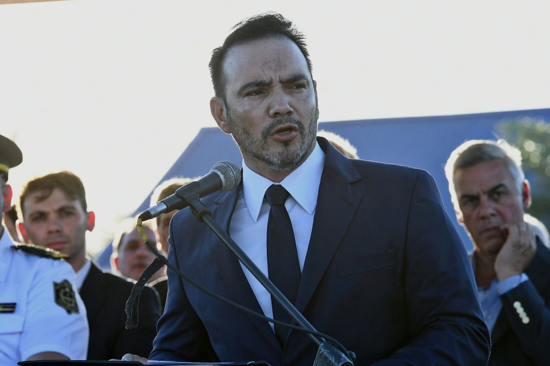 Valdés: “Estamos con un presupuesto acotado, pero vamos a resolver la cuestión salarial”