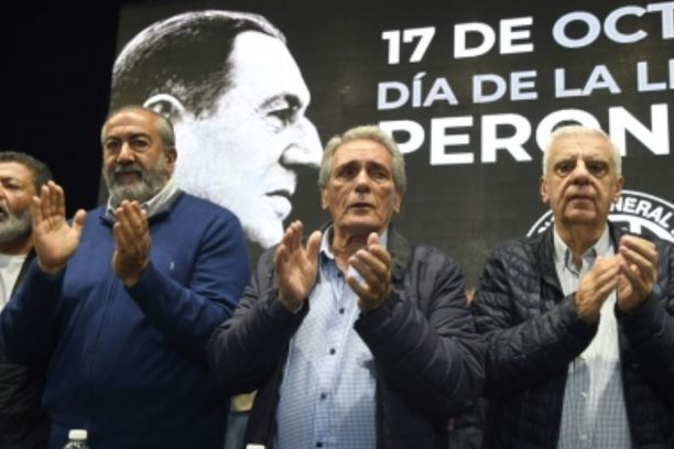 Sergio Massa sigue el manual del candidato peronista y va a la CGT