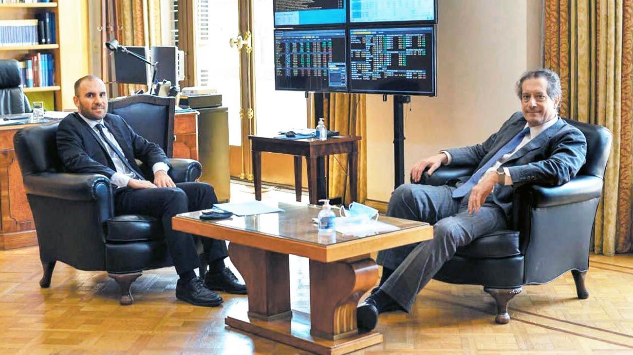 Controlar la brecha del dólar, el desafío del Gobierno