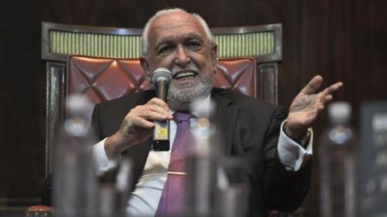 Ricardo Gil Lavedra: "Es imprescindible que exista una ley antinegacionismo"