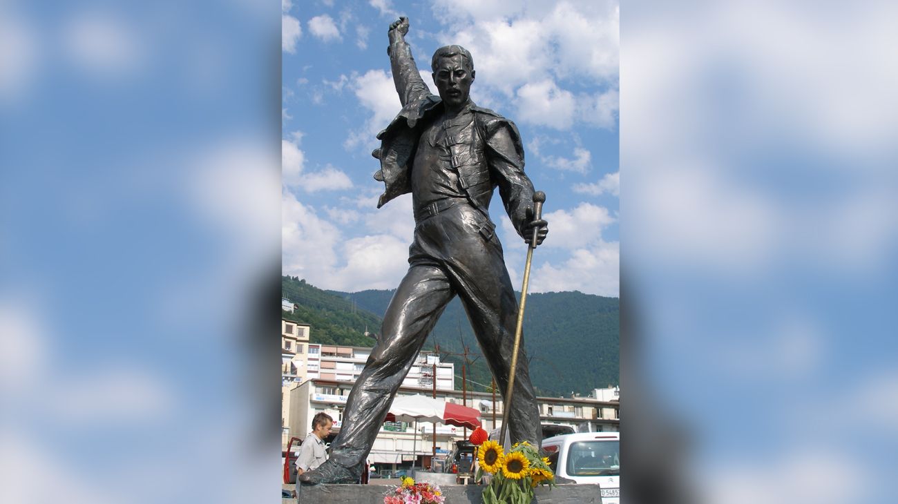 Un año más de la triste partida de Freddie Mercury