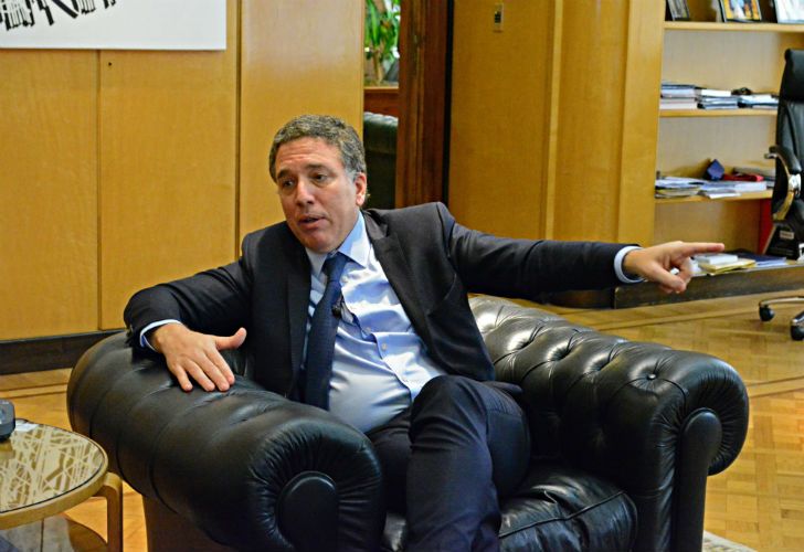 Dujovne: “En Argentina llovieron dólares, hubo muchísima entrada de capitales”