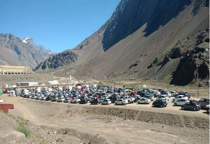 Miles de argentinos viajan a Chile por la visita del Papa Francisco