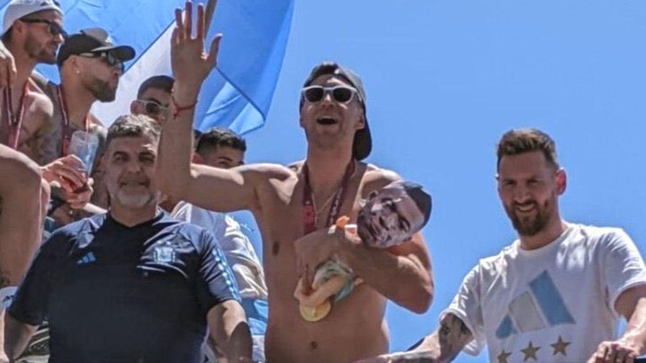 La Federación Francesa le mandó una carta de queja al Chiqui Tapia por los "excesos" del Dibu Martínez