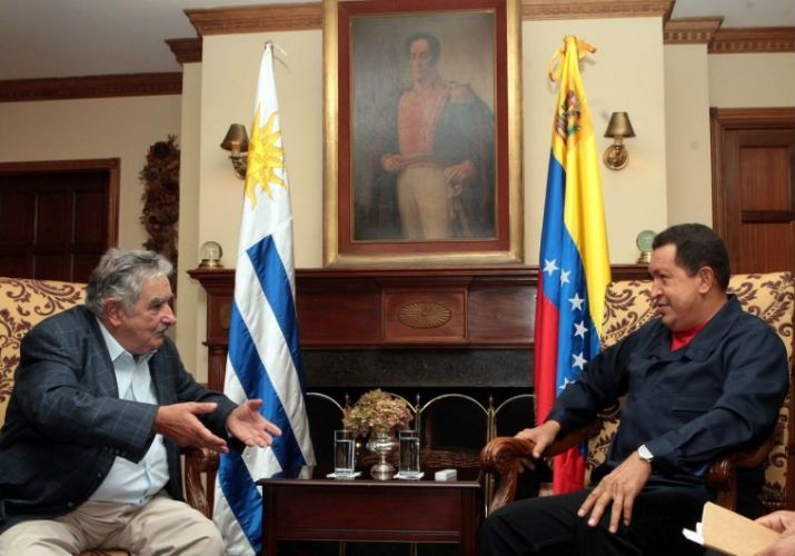 Mujica: "La salud de Chávez ya no está en nuestras manos"