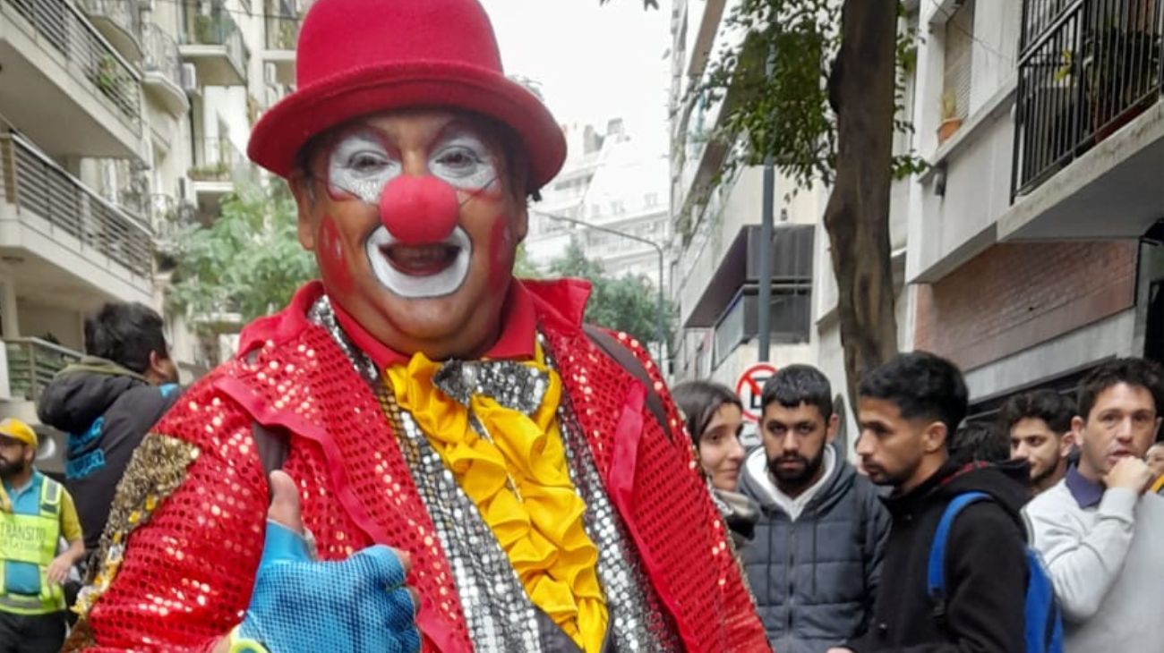 Quién es el payaso kirchnerista Tuerquita, rival del macrista Mago sin dientes