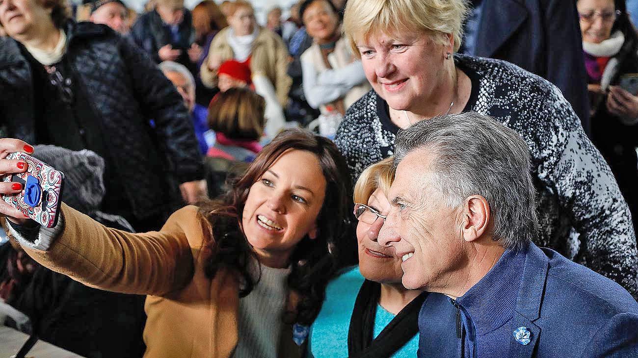 Intrigas y máxima polarización: cinco preguntas que desvelan a los encuestadores