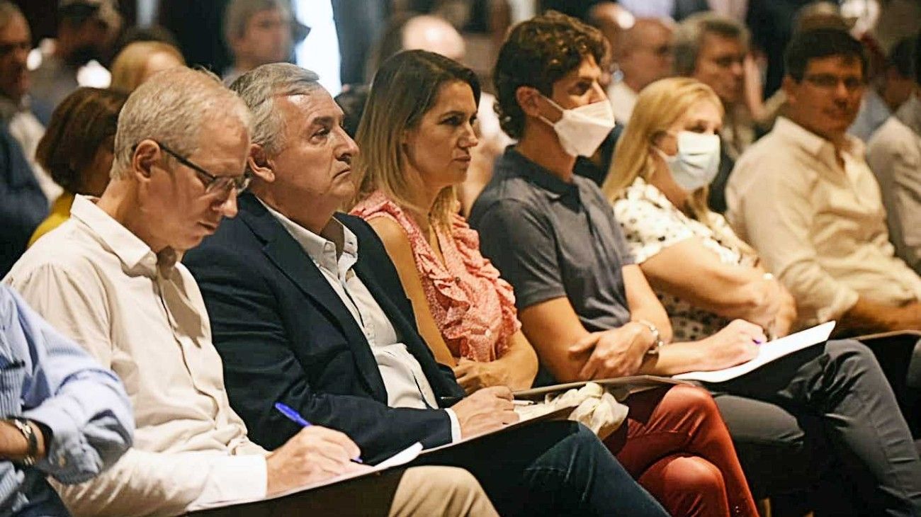 La UCR dio señales de unidad, pero con bloques aún divididos