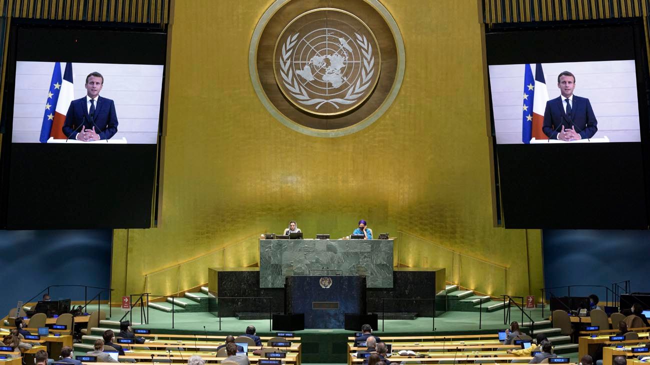 Macron pide a ONU que despierte y reprende a EE.UU. y China