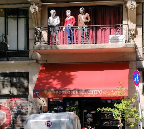 "No pudo Macri, ni Fernández, Milei lo hizo": la librería Punto de Encuentro cierra sus puertas tras años de resistencia