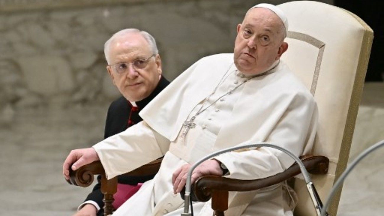 Cómo sigue la salud del papa Francisco: volvió a pedir ayuda para terminar una lectura