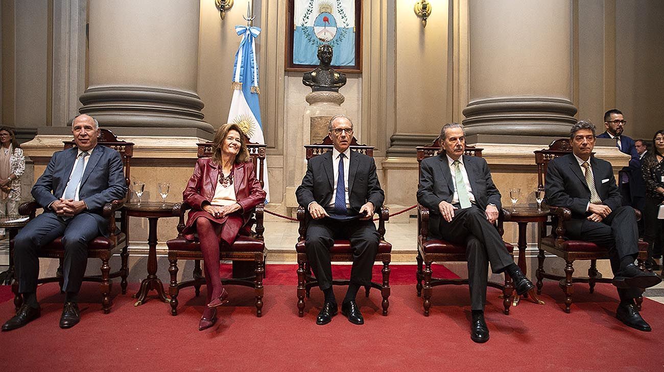 Hay malestar de Rosenkrantz y Rosatti con el Ejecutivo por el supuesto espionaje