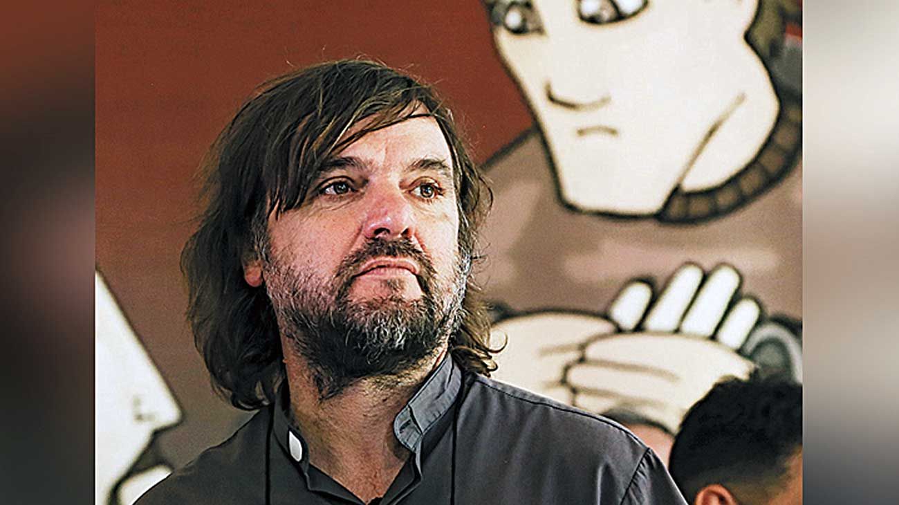Entrevista al padre Pepe: "En las villas, la vereda es una extensión de la casa"