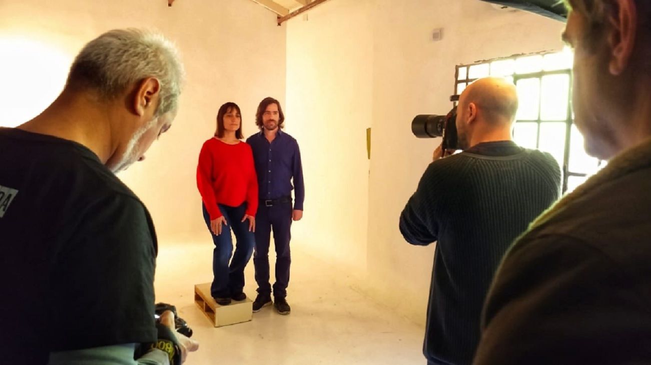 La foto de campaña de Romina del Plá y Nicolás del Caño que se volvió viral