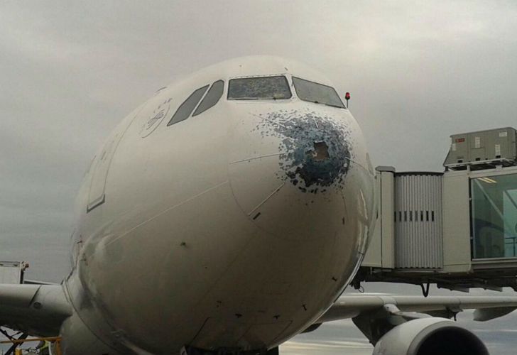 El granizo dañó un avión cuando aterrizaba en Ezeiza