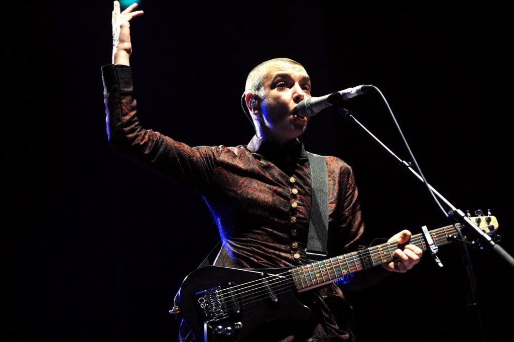 Cuatro matrimonios, tres hijos y una muerte trágica: qué pasará con los millones de Sinéad O'Connor