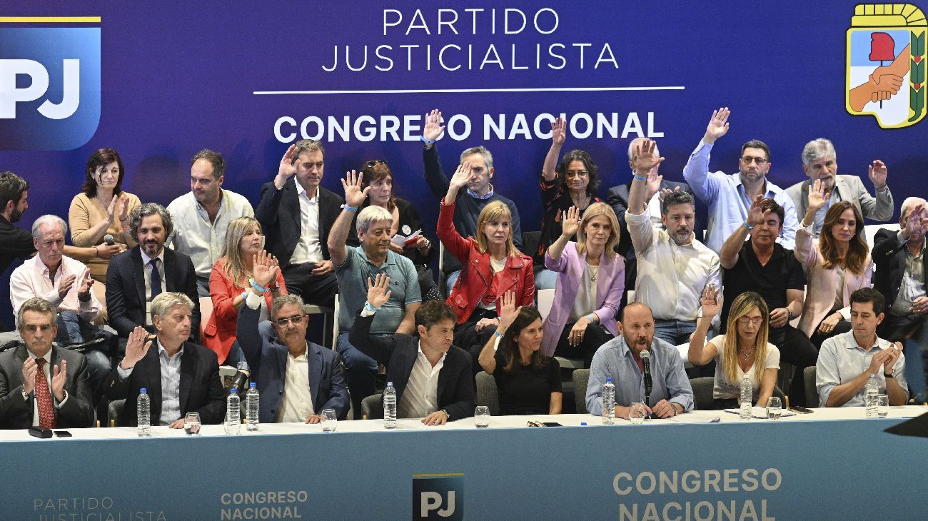 Pálido congreso del PJ: sin definiciones y capítulo final del operativo clamor