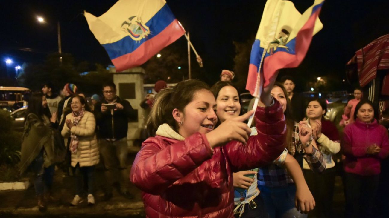 Ecuador revoca el decreto que provocó una crisis social, 7 muertos y 1.300 heridos