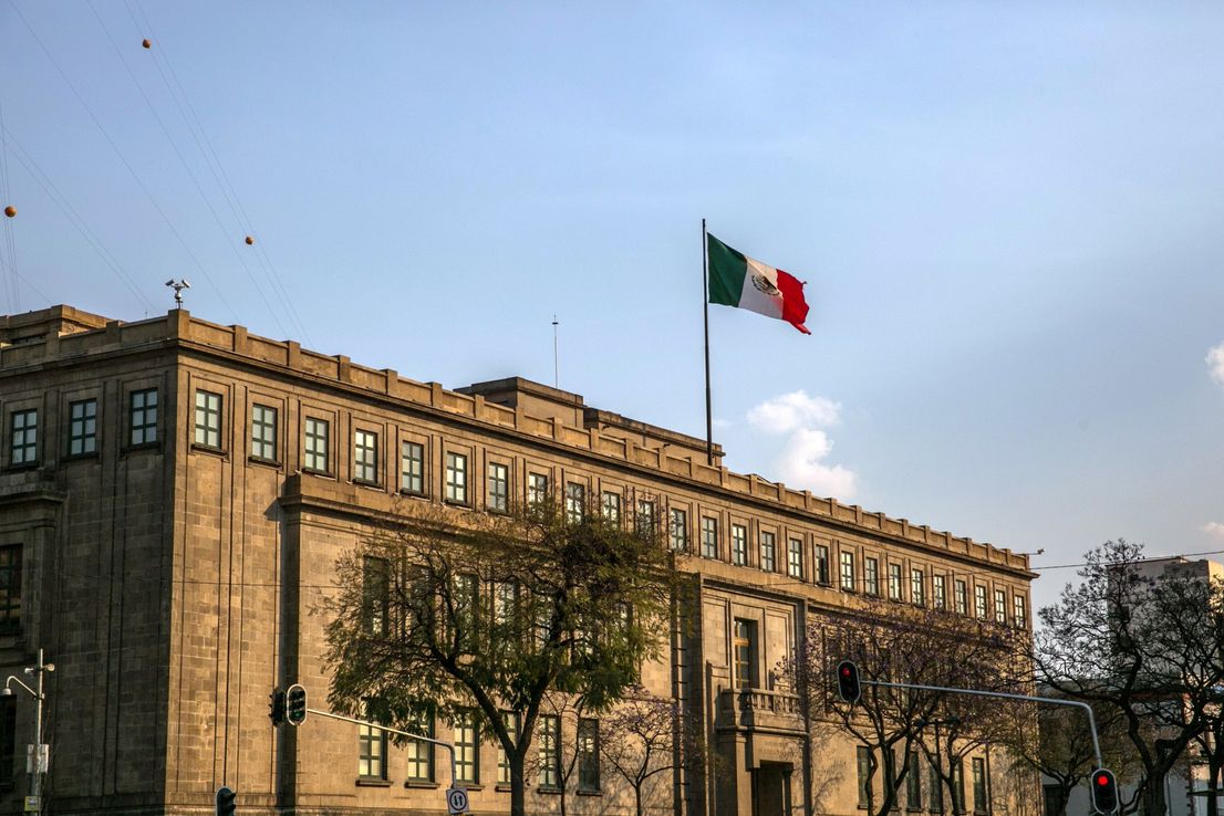 México: López Obrador quiere rebajar sueldos de jueces de la Corte Suprema