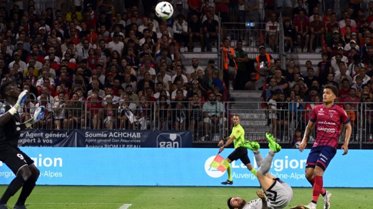 Messi arrancó la puesta a punto para Qatar con un doblete en el PSG