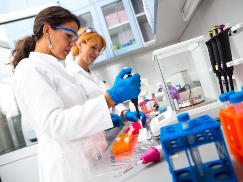 9 de cada 10 mujeres aseguran que las tareas de cuidado doméstico son un obstáculo para el progreso laboral