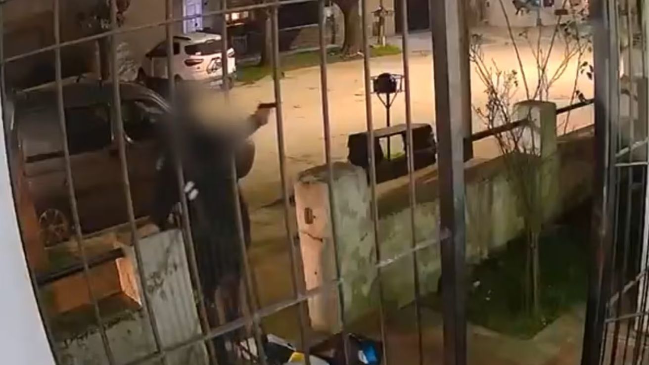 “No los mato si me dan la llave del auto”: hombre se defendió a los tiros de cuatro motochorros