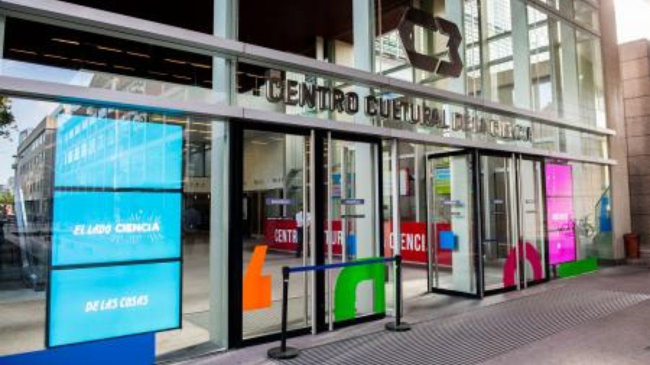 Abre la primera Feria de Libros Científicos