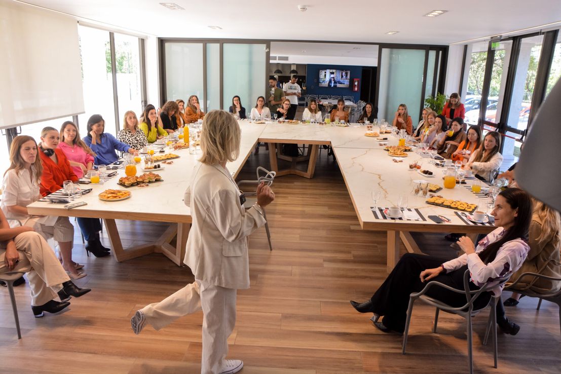 Desayuno de Revista OCIO: los desafíos de la hiperconectividad