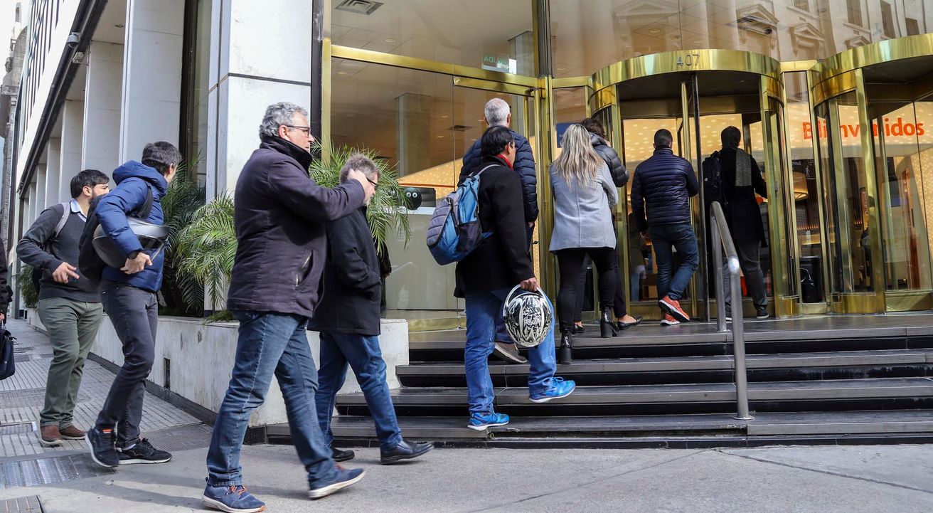 Cómo es el plan anti-salidera bancaria del Gobierno porteño