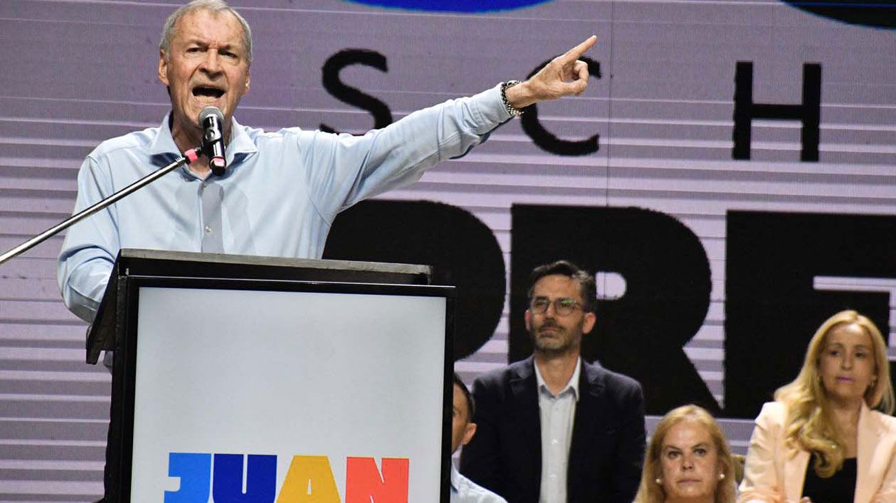 Juan Schiaretti ofrece su modelo cordobés para un proyecto federal
