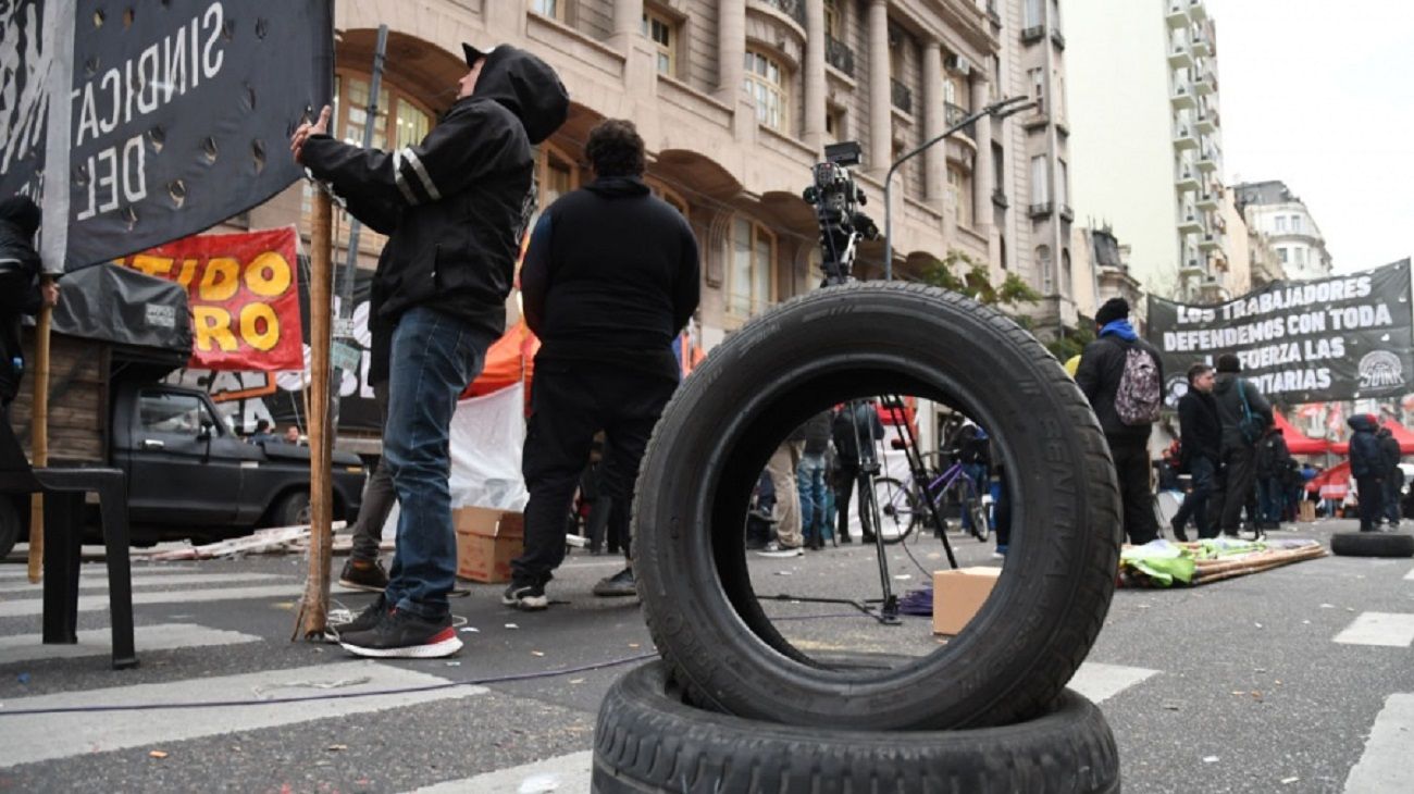 Industria de neumáticos: estiman que en los últimos "cinco meses solo se produjo un 40% de lo estipulado"