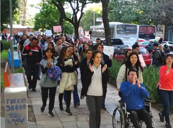 Marcha en Resistencia por el ajuste en discapacidad: denuncian abandono estatal