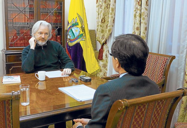 Julian Assange: "Yo defiendo el populismo"