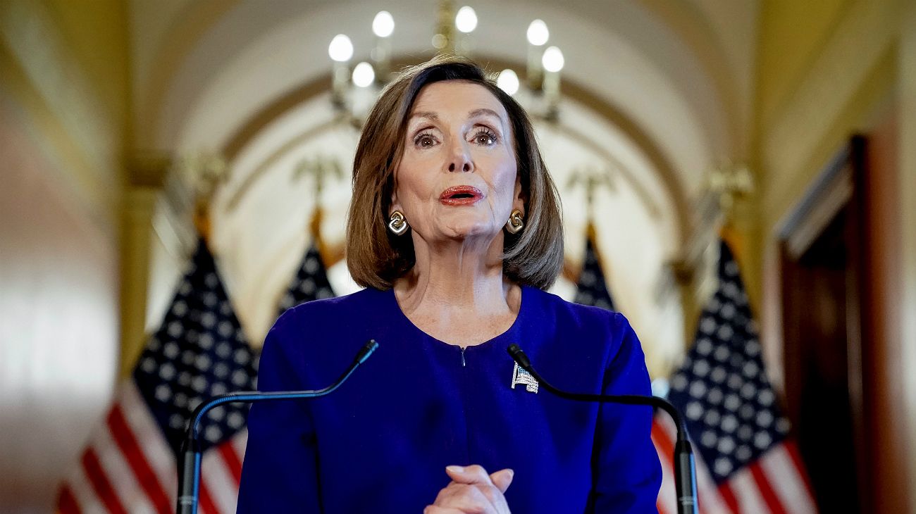 Pelosi dice no poder preocuparse por el efecto que el juicio a Trump cause al mercado