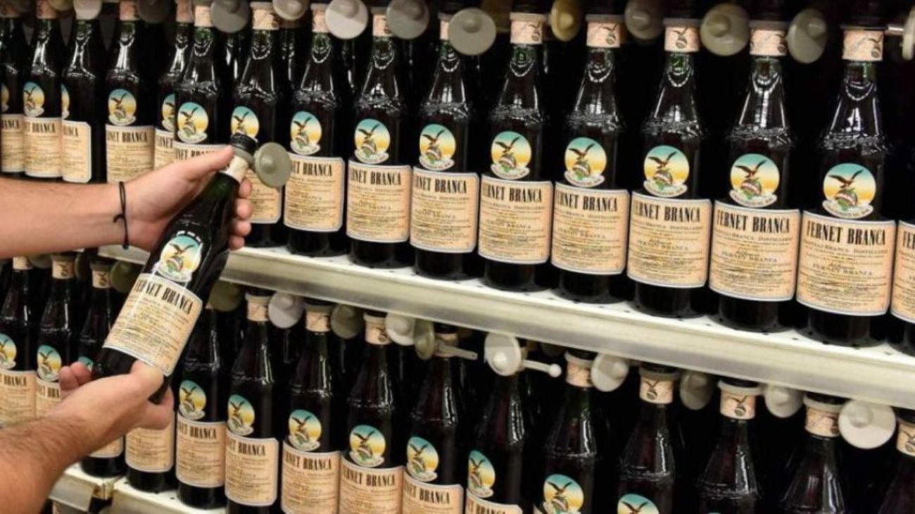 Alertan por el posible desabastecimiento de Fernet Branca en todo el país