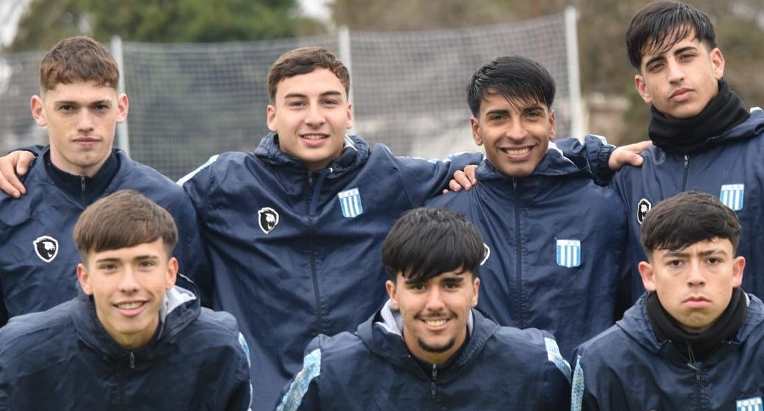 Racing de Córdoba: pibes que entre risas y sacrificios sueñan con Primera