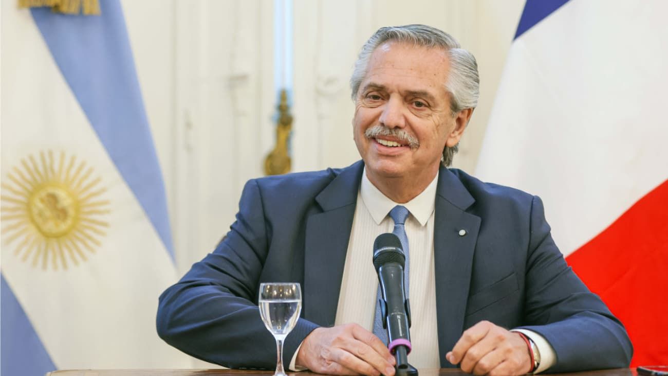 Alberto Fernández mejoró y retomará su agenda "bajo el debido control médico"