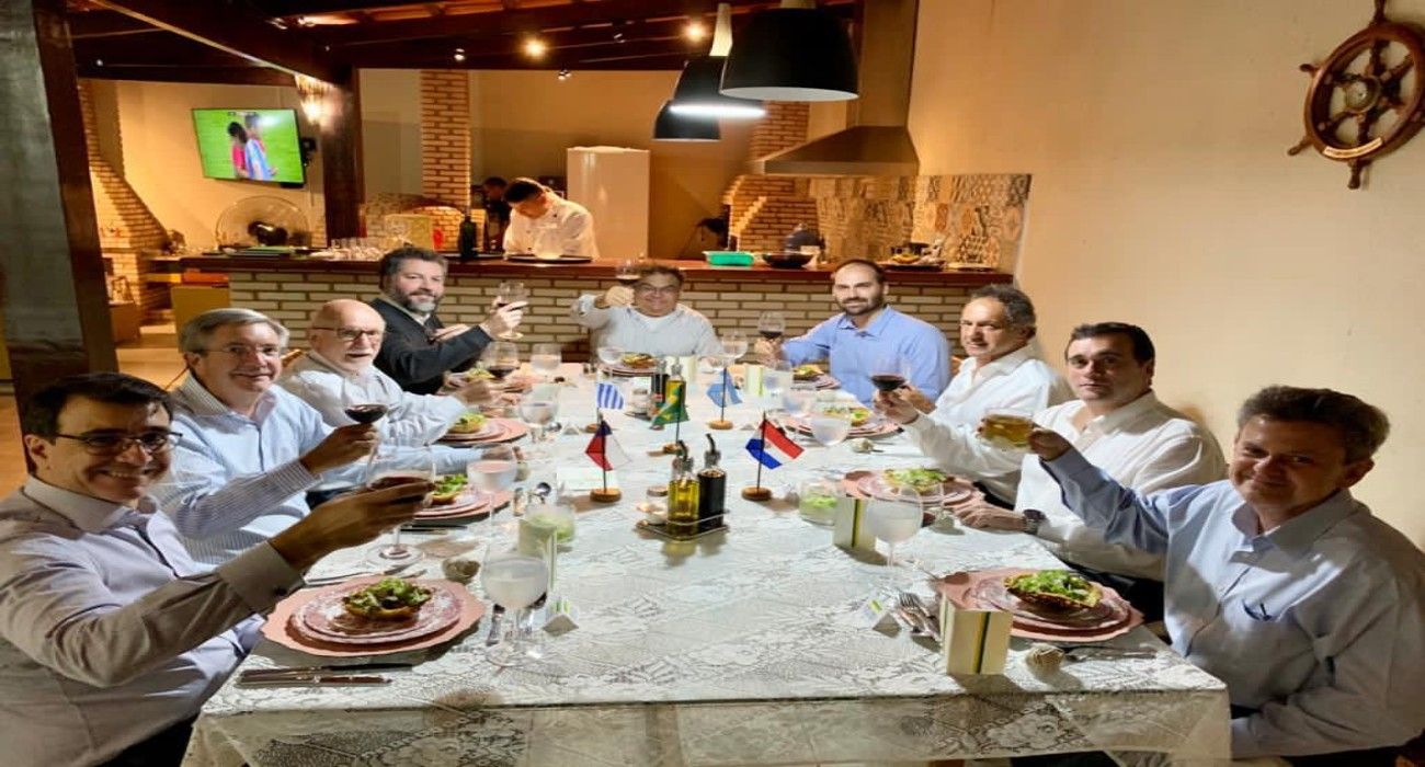 Cena del enviado de Bolsonaro con empresarios y funcionarios en La Ñata