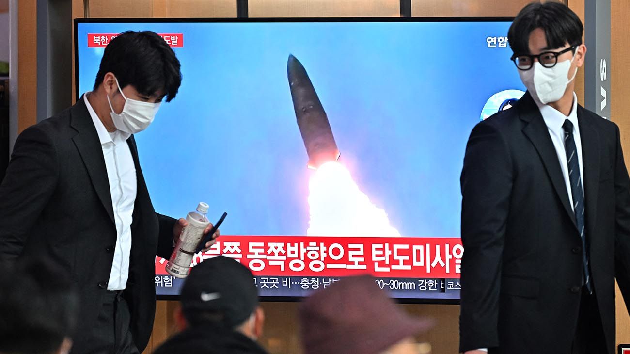 Corea del Norte disparó 17 misiles y superó su mayor bombardeo diario