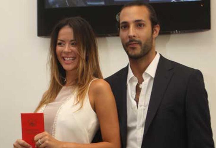 Jelinek, amenazada y con custodia