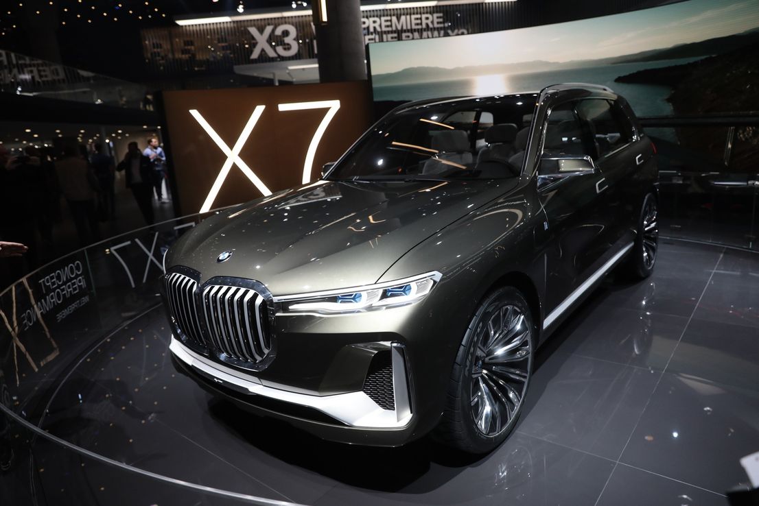 BMW da a conocer su SUV de tres corridas tras 10 años de espera