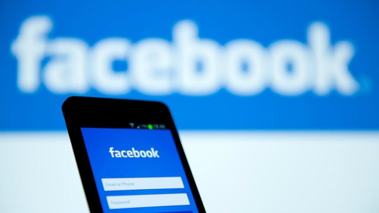 Facebook denunció una campaña de manipulación política en su plataforma