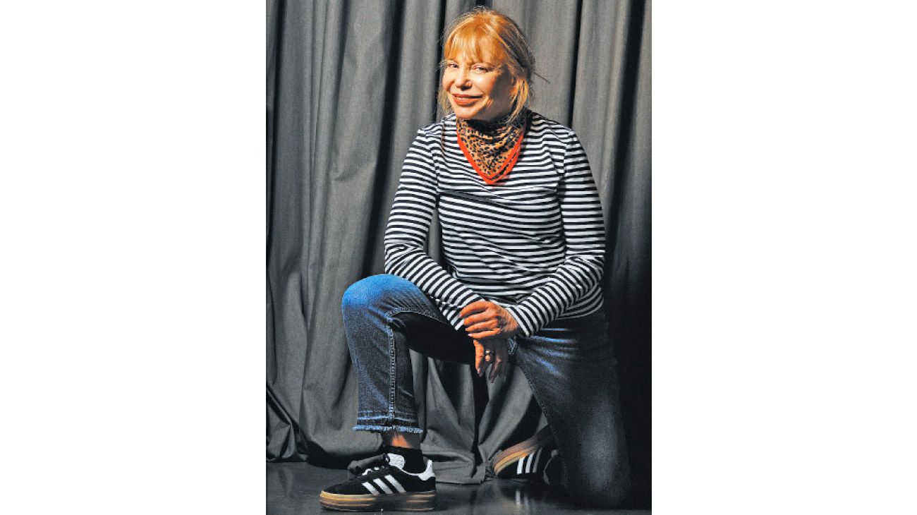 Cecilia Roth: “En el teatro hay un código de verdad”