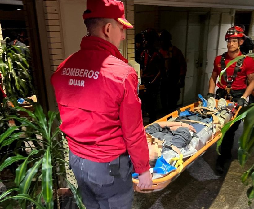 Alberdi: quiso rescatar a su gato y cayó desde el tercer piso de su edificio