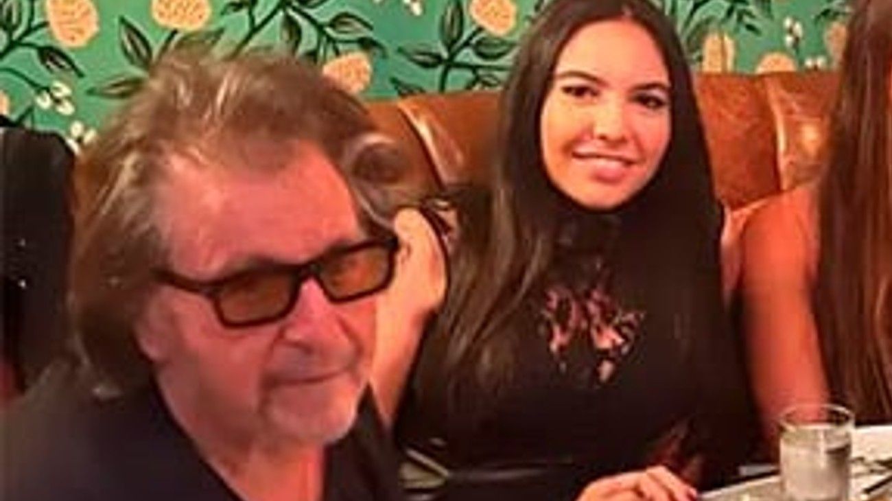Quién es la joven de 29 años que espera un hijo con Al Pacino y es la ex de Mick Jagger